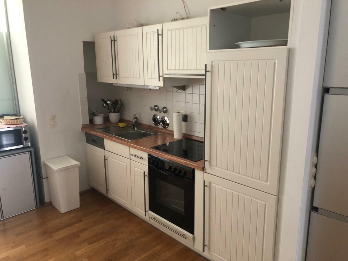 Ferienwohnung Mitten In วิสบาเดน ภายนอก รูปภาพ