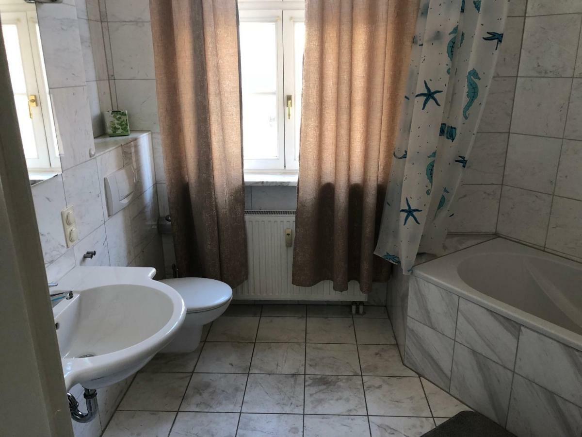 Ferienwohnung Mitten In วิสบาเดน ภายนอก รูปภาพ